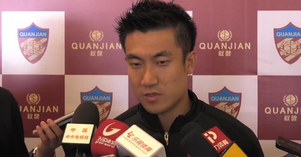目前我想留在巴萨，也许一年后，我会告诉你我想在欧洲或者美国度过另一段经历，但那是未来的事情，这不会突然发生。
